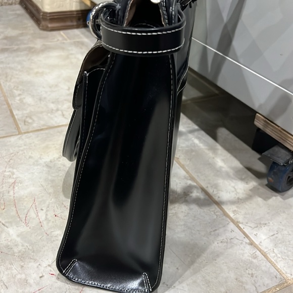 Mcklein WINNETKA | 15” Leather Laptop Briefcase like new - Picture 3 of 4